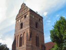gotycka wieża najstarszego w tym rejonie kościoła - powiększ
